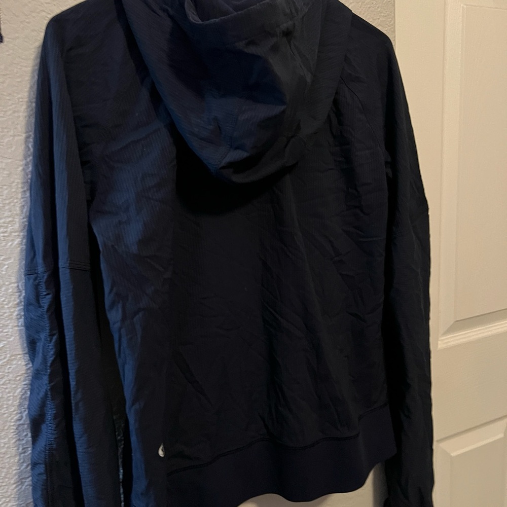 Lululemon Jacket - Picture 6 of 6